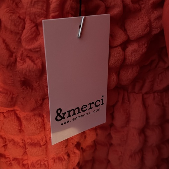 The dress is brand new and never been worn, except to try on of course - Picture 3 of 3